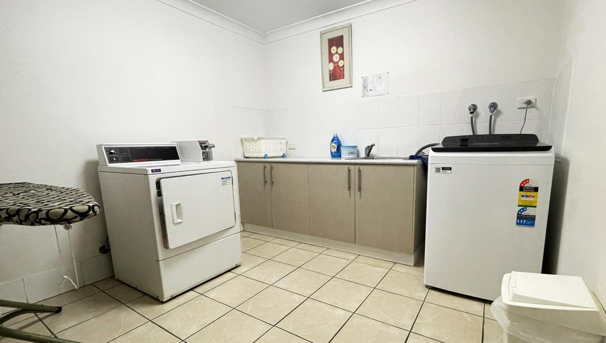 Motel Myall Dalby Kültér fotó