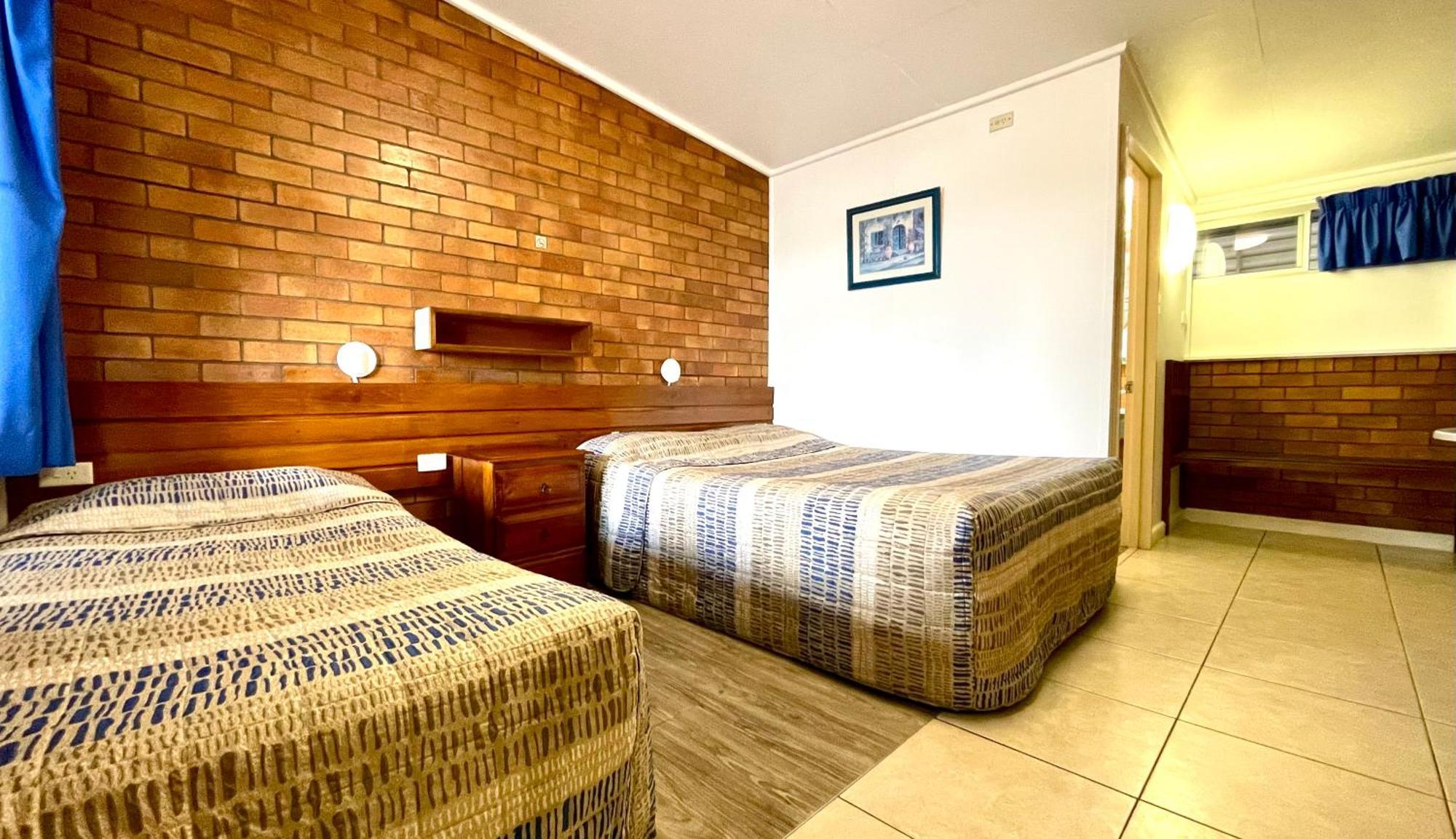 Motel Myall Dalby Kültér fotó