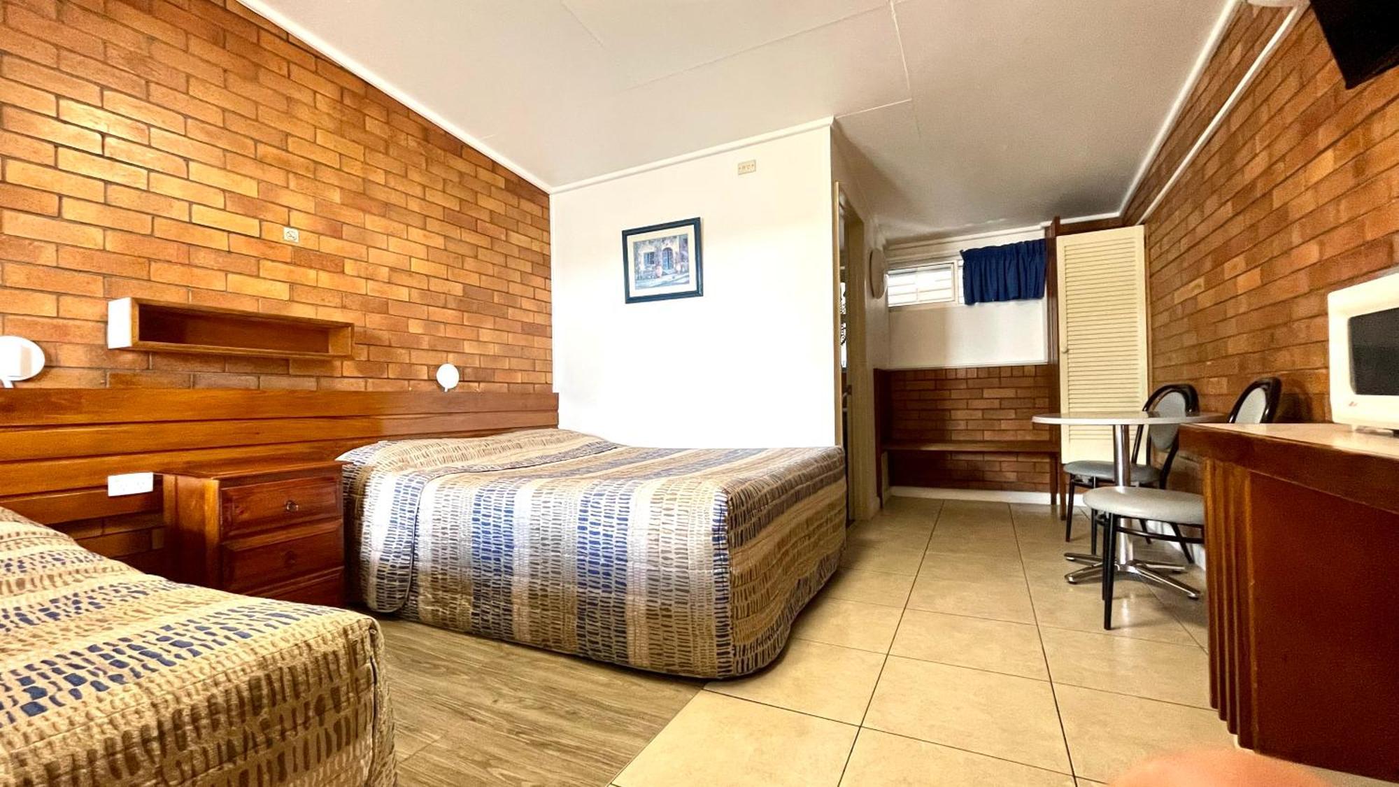 Motel Myall Dalby Kültér fotó