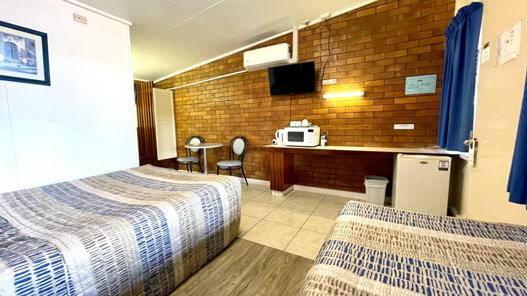 Motel Myall Dalby Kültér fotó